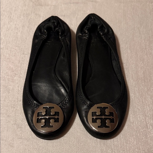 Tory Burch Black Leather Travel Flats with Gold Logo Size 6.5